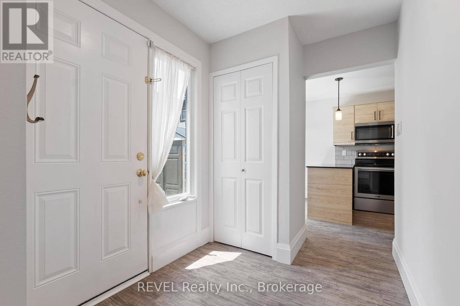 Guelph (willow West/sugarbush/west Acres), ON N1H6Y9,45 Marksam RD #109