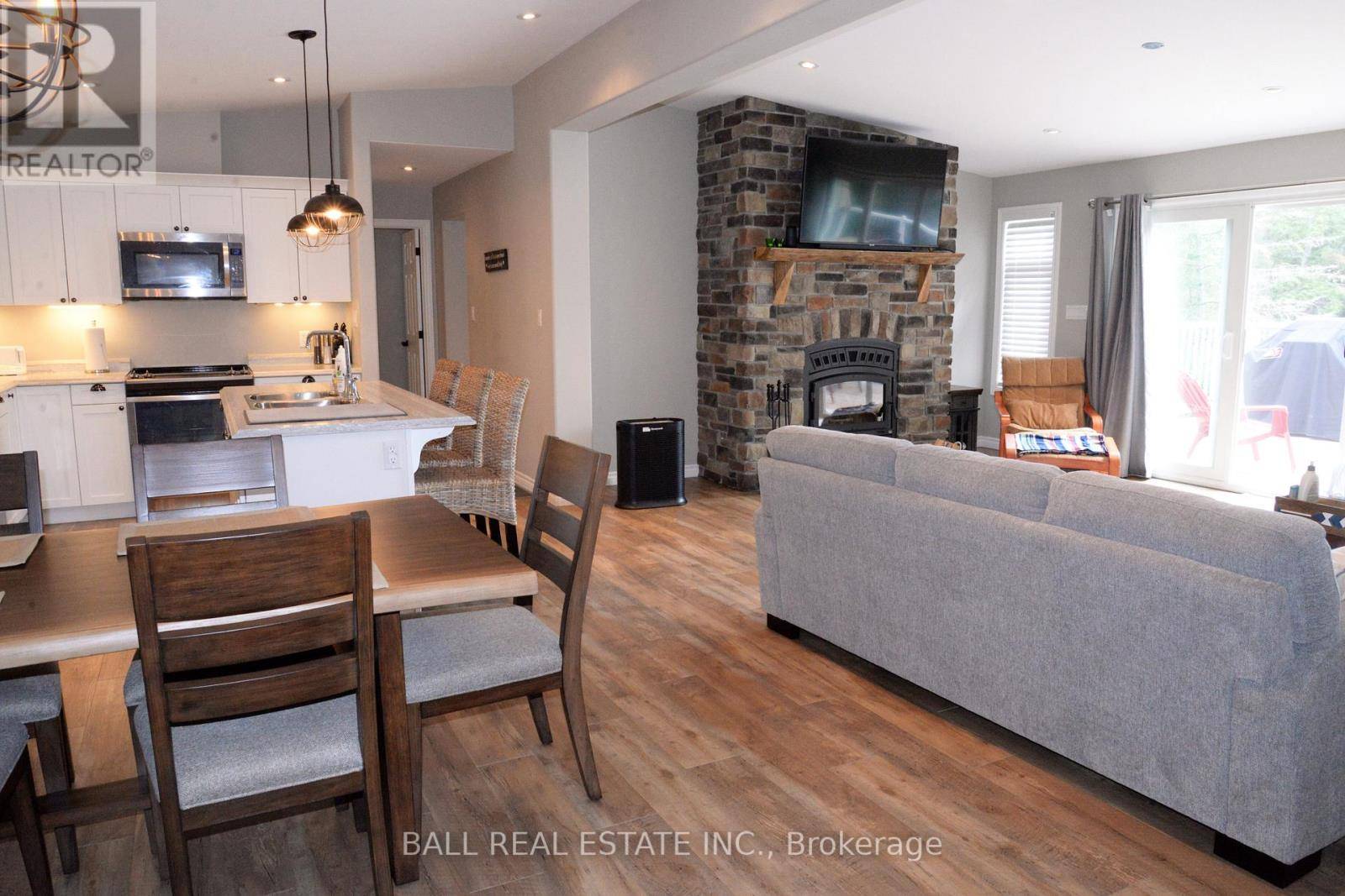 Trent Lakes, ON K0L1J0,405 PHILRICK DRIVE