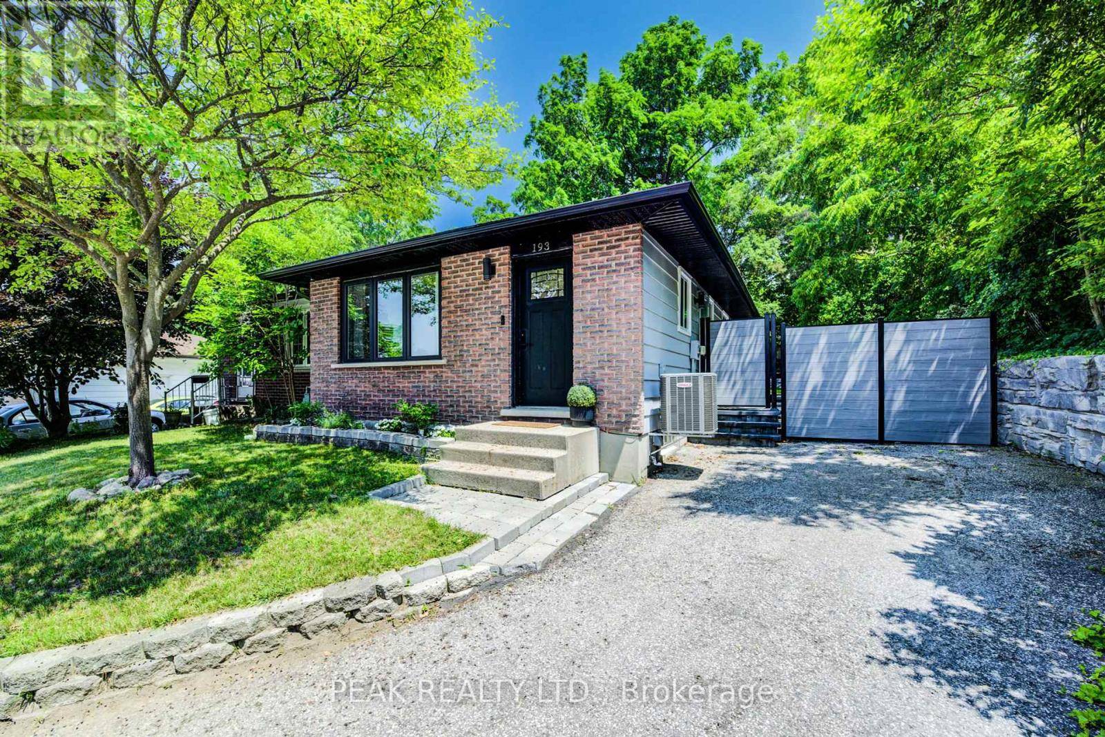 Woodstock (woodstock - South), ON N4S8H7,193 BAY STREET