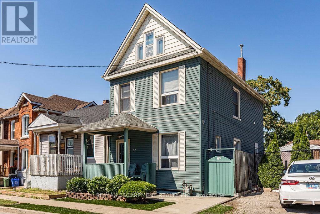 Hamilton (gibson), ON L8L2S5,67 BEECHWOOD AVENUE