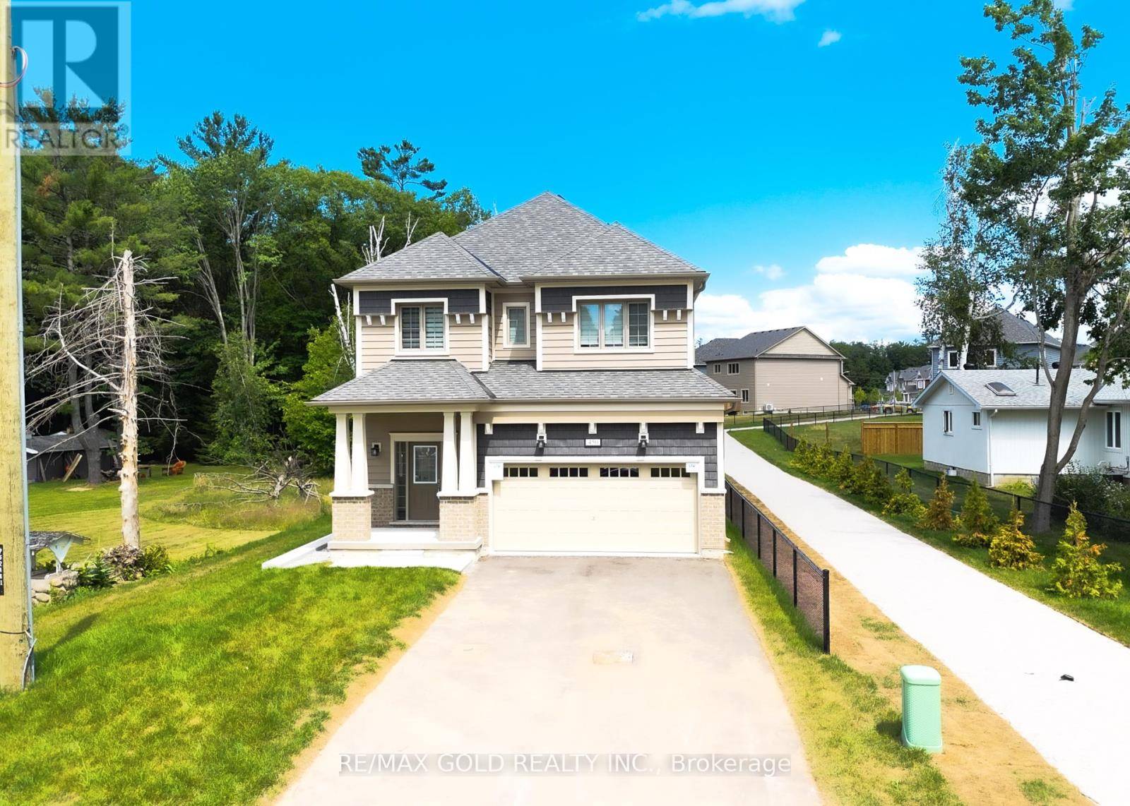 Gravenhurst (muskoka (s)), ON P1P0H8,450 WELLINGTON STREET