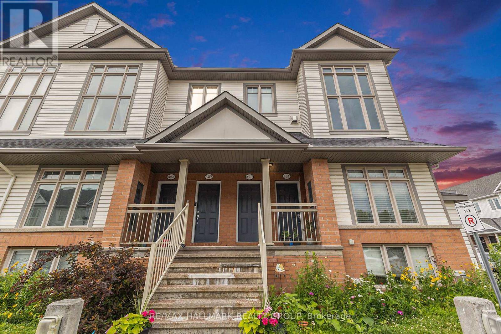Ottawa, ON K1W0G3,327 GALSTON PRIVATE