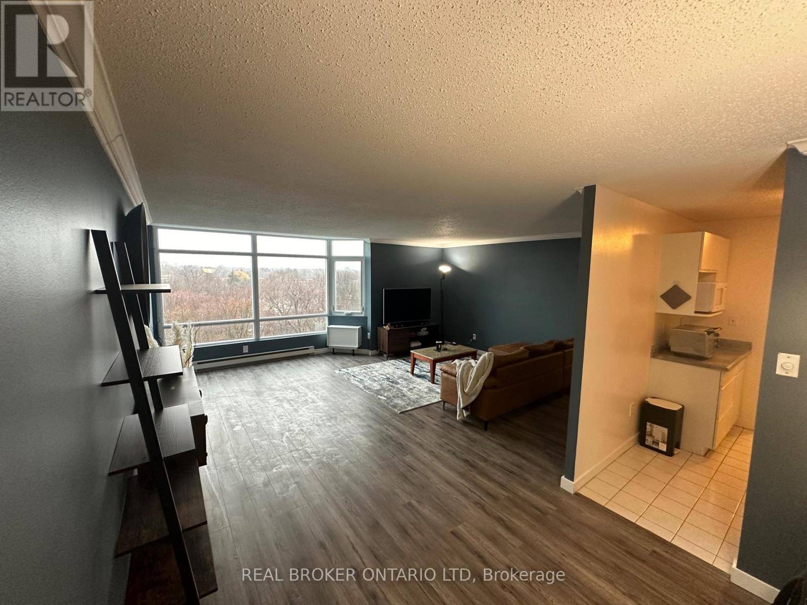 London South (south J), ON N5Z4W5,45 Pond Mills RD #803