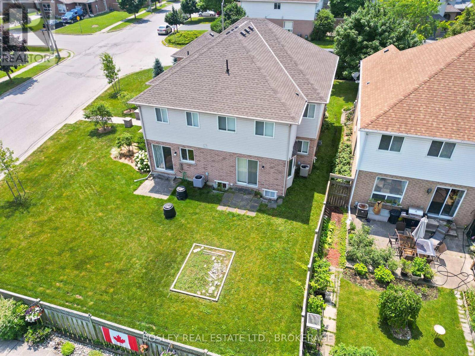 Thorold (confederation Heights), ON L2V5C1,4 GONZALEZ COURT