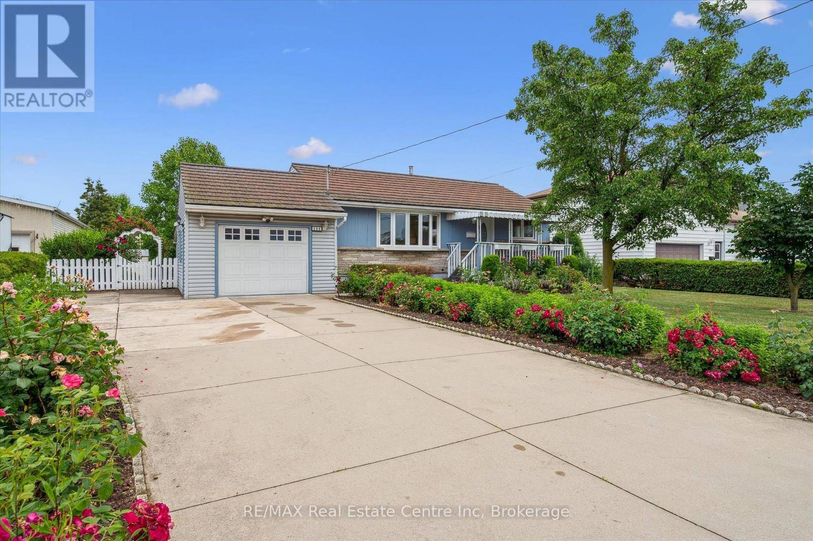Hamilton (stoney Creek), ON L8E2J2,288 MARGARET AVENUE