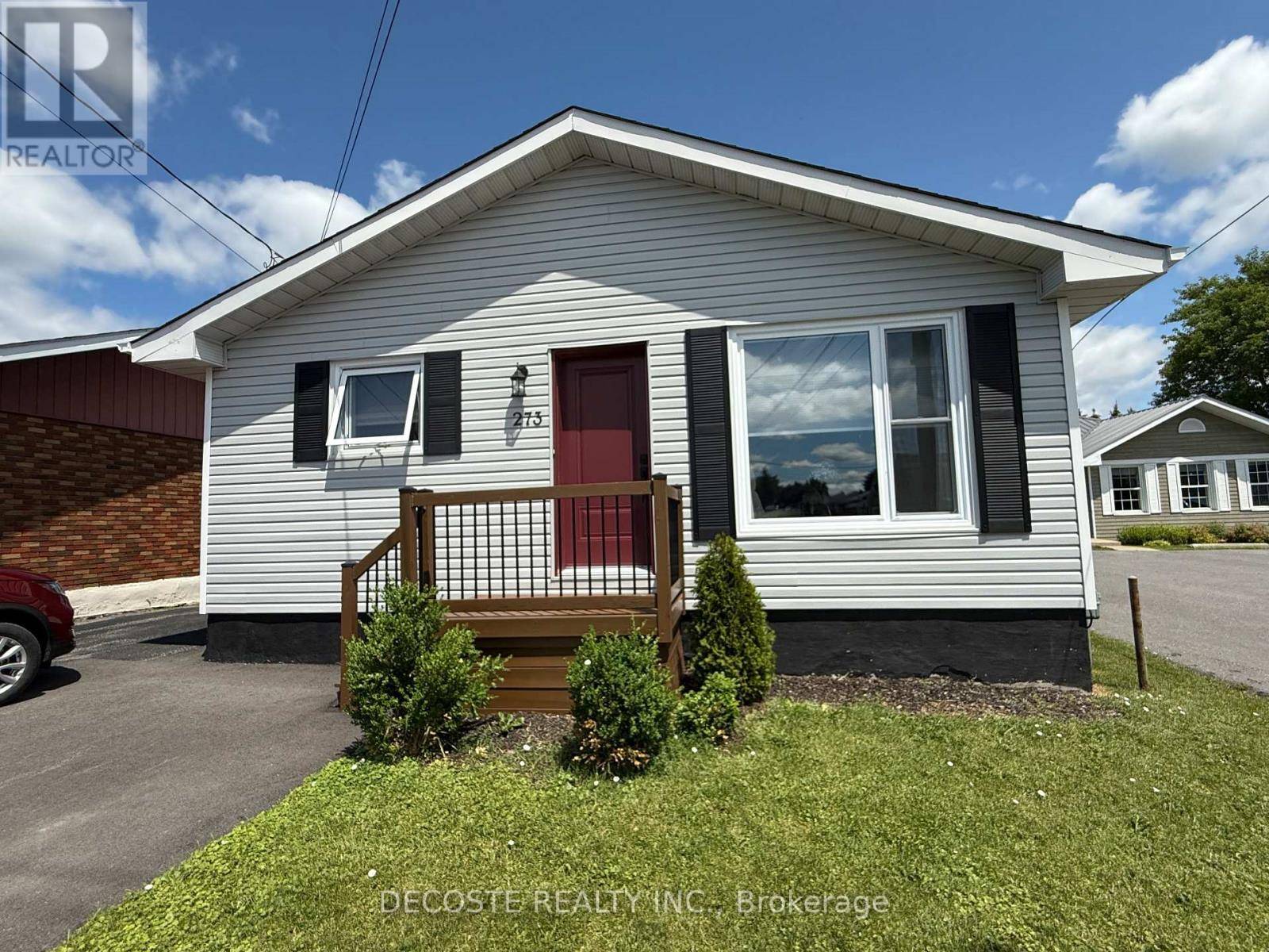 North Glengarry, ON K0C1A0,273 MAIN STREET S