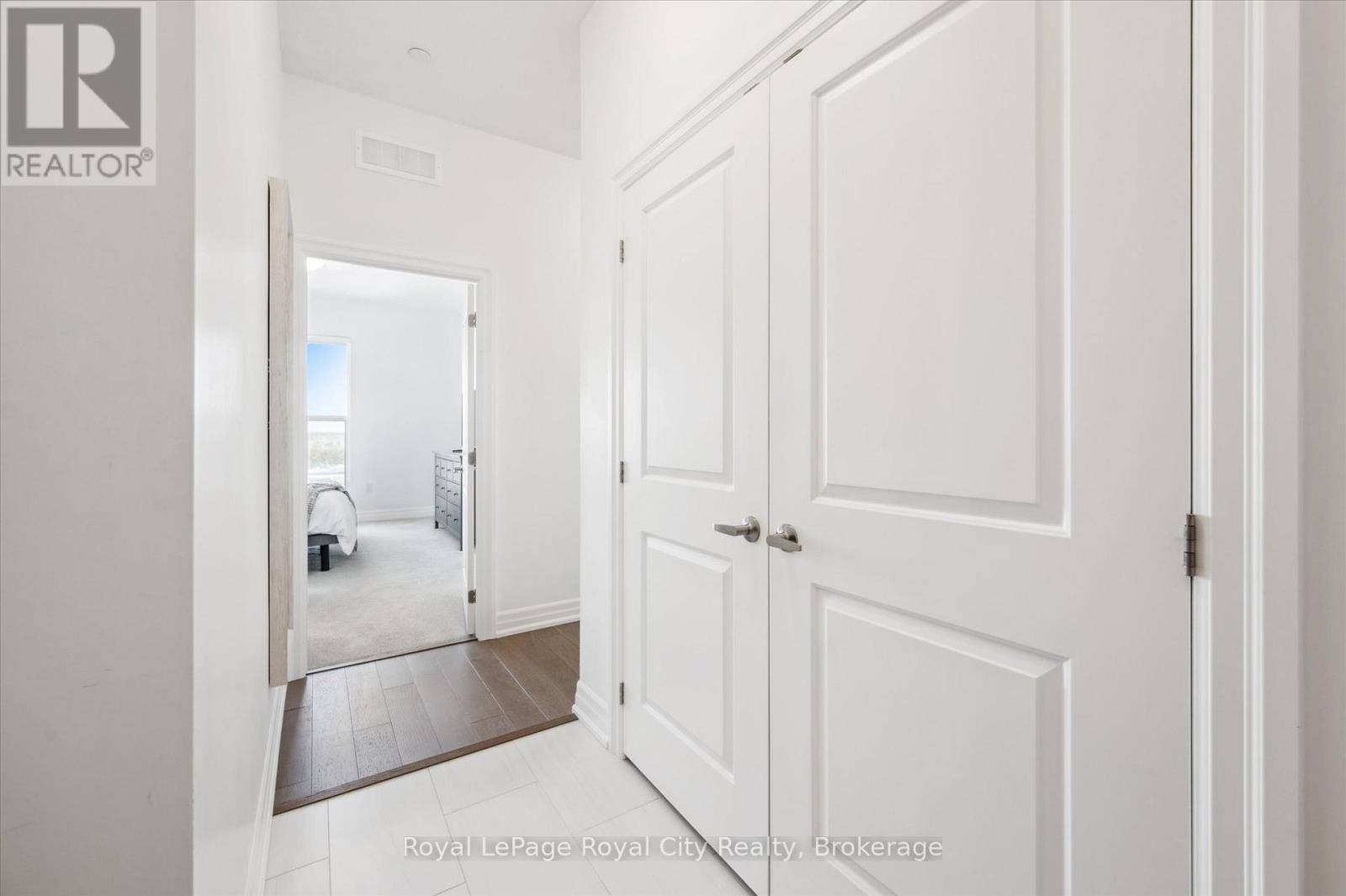 Guelph (pineridge/westminster Woods), ON N1L0P5,1880 Gordon ST #1012