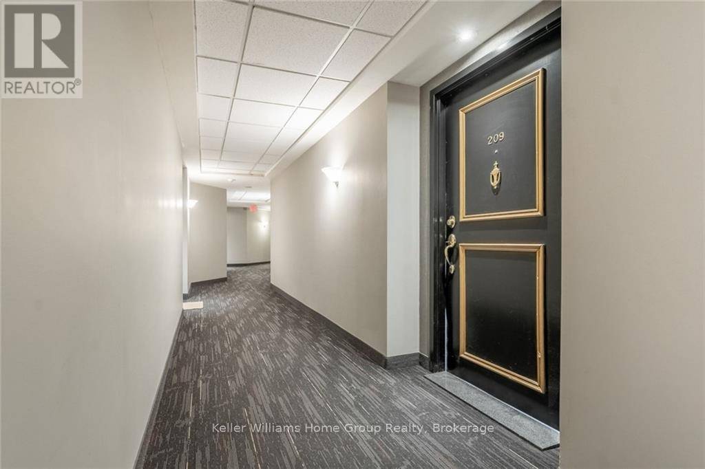 Hamilton (corktown), ON L8P2Z6,135 James ST South #209