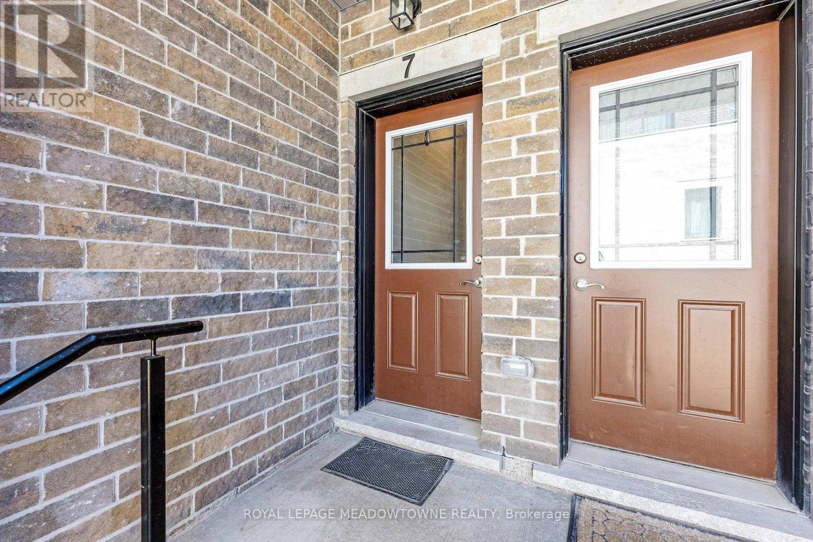 Guelph (willow West/sugarbush/west Acres), ON N1K0A5,107 Westra DR #7