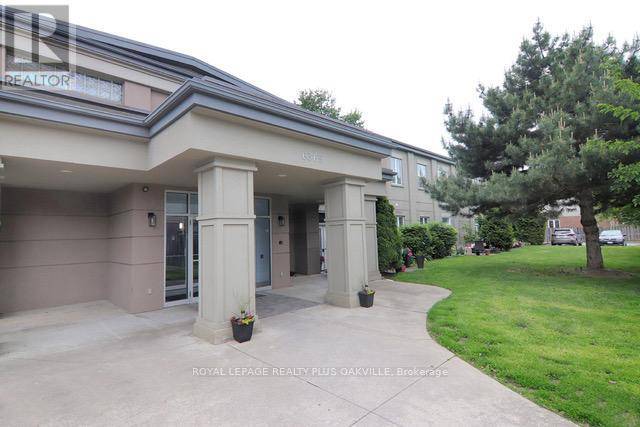 Niagara Falls (dorchester), ON L2G4N1,6365 Drummond RD #110