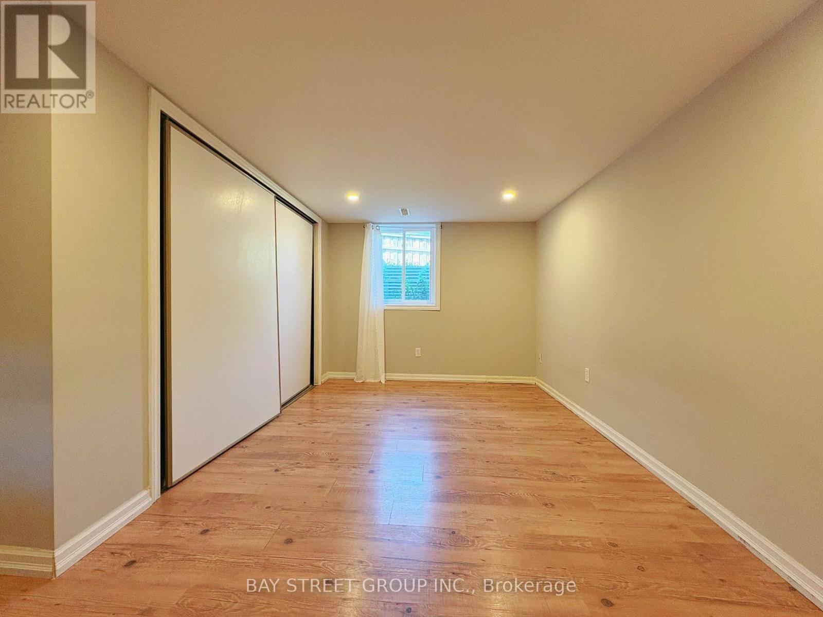 St. Catharines (lakeport), ON L2N6R7,75 Bula DR ##Lower