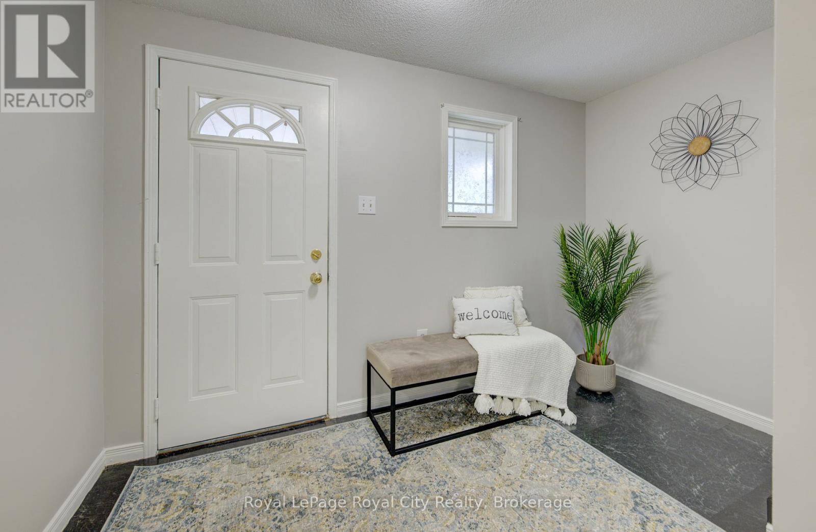 Centre Wellington (fergus), ON N1M3P1,492 FLANNERY DRIVE