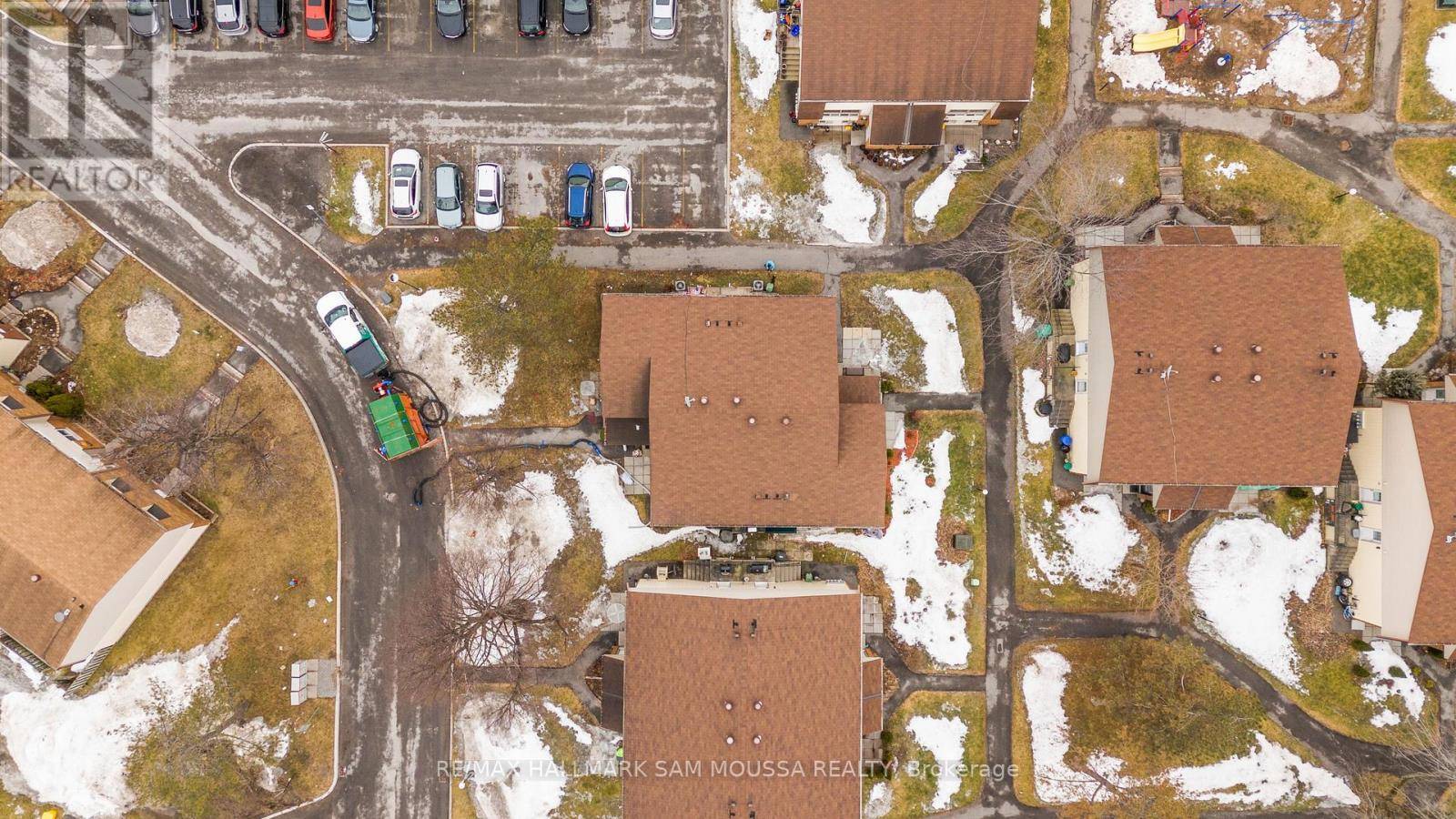 Ottawa, ON K2H8Y3,41 Forester CRES #B