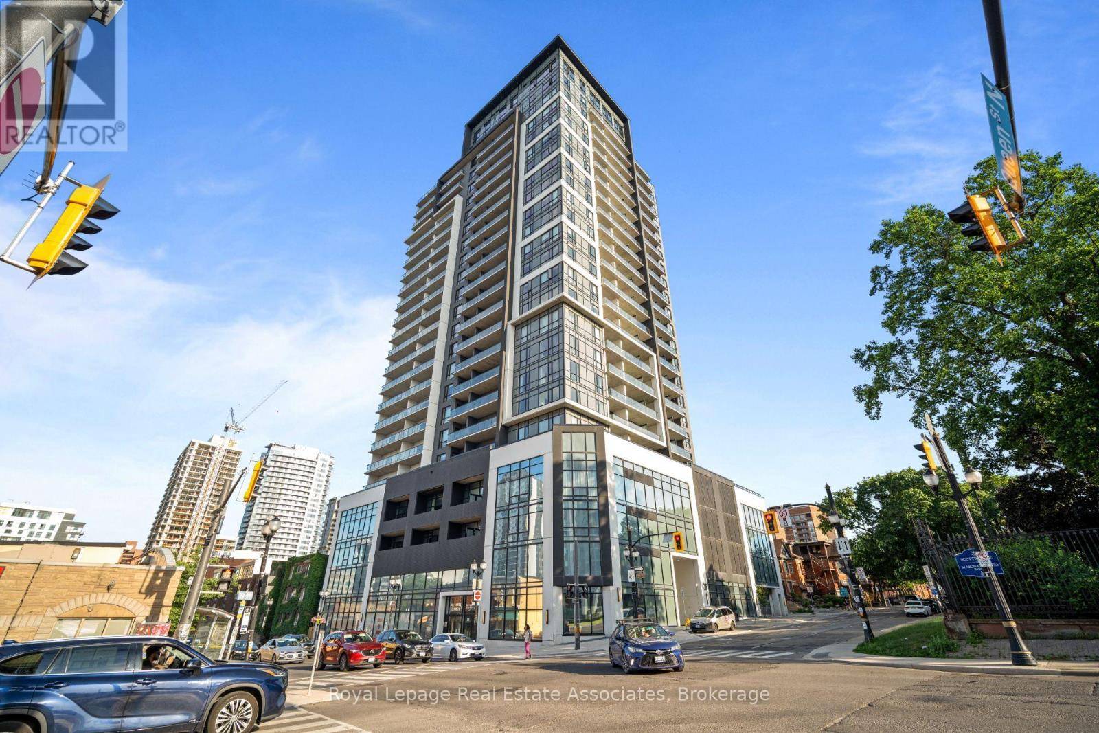 Hamilton (central), ON L8P0C6,15 Queen ST South #1214