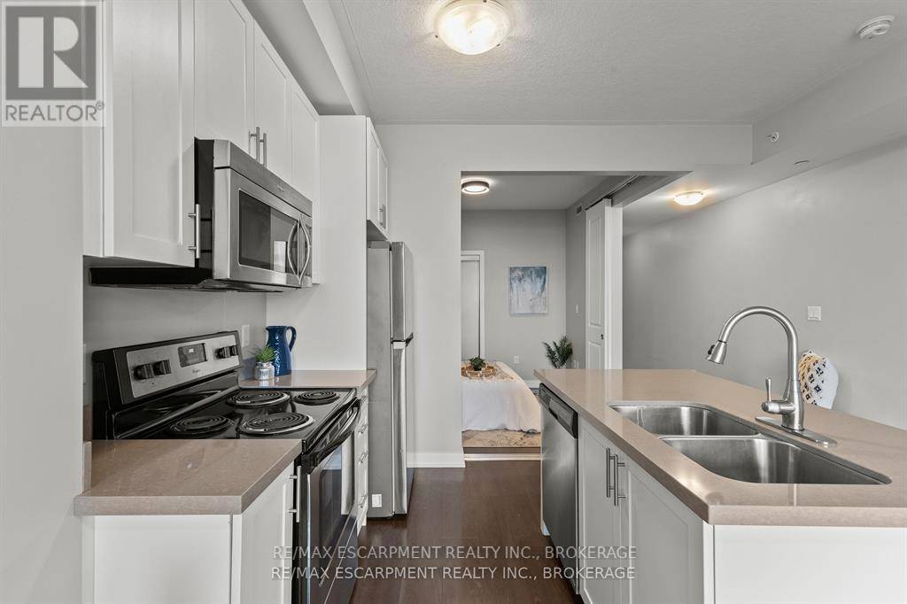 Hamilton (lakeshore), ON L8E0J2,35 Southshore CRES #230