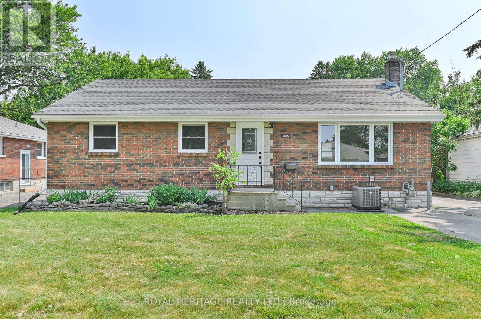Belleville (belleville Ward), ON K8N4Y9,285 HERCHIMER AVENUE