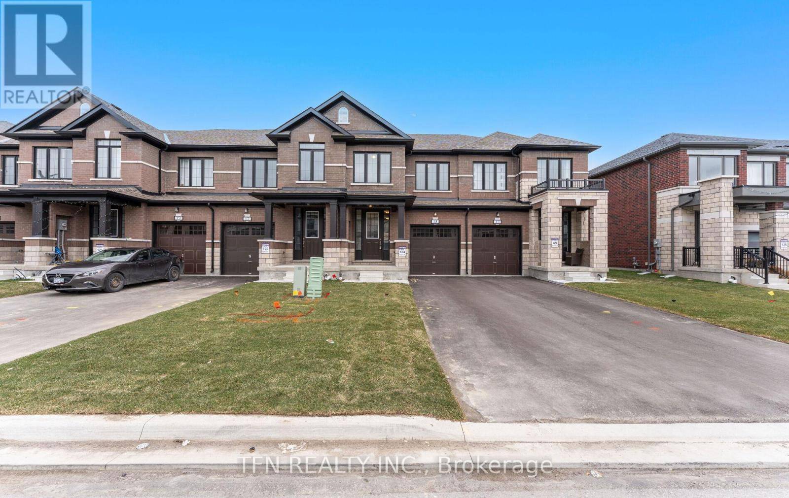 Kawartha Lakes (lindsay), ON K9V6C2,15 KEENAN STREET