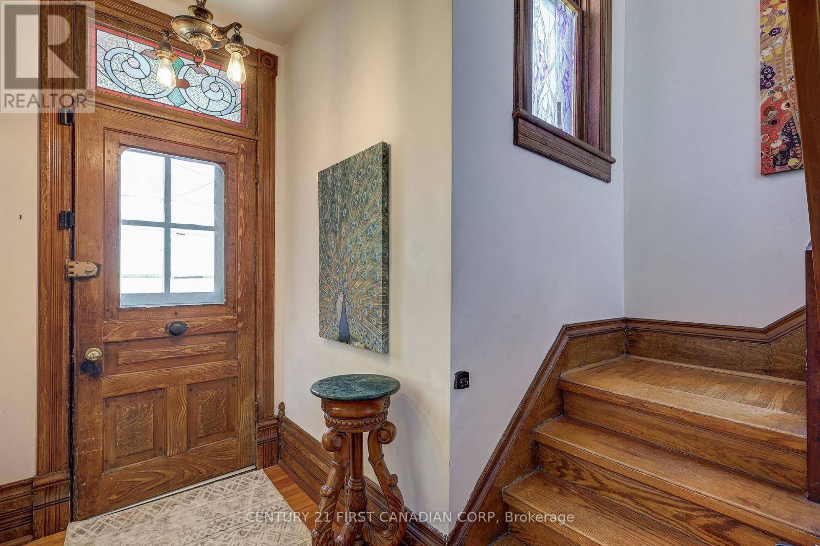 Chatham-kent (highgate), ON N0P1T0,136 KING STREET S