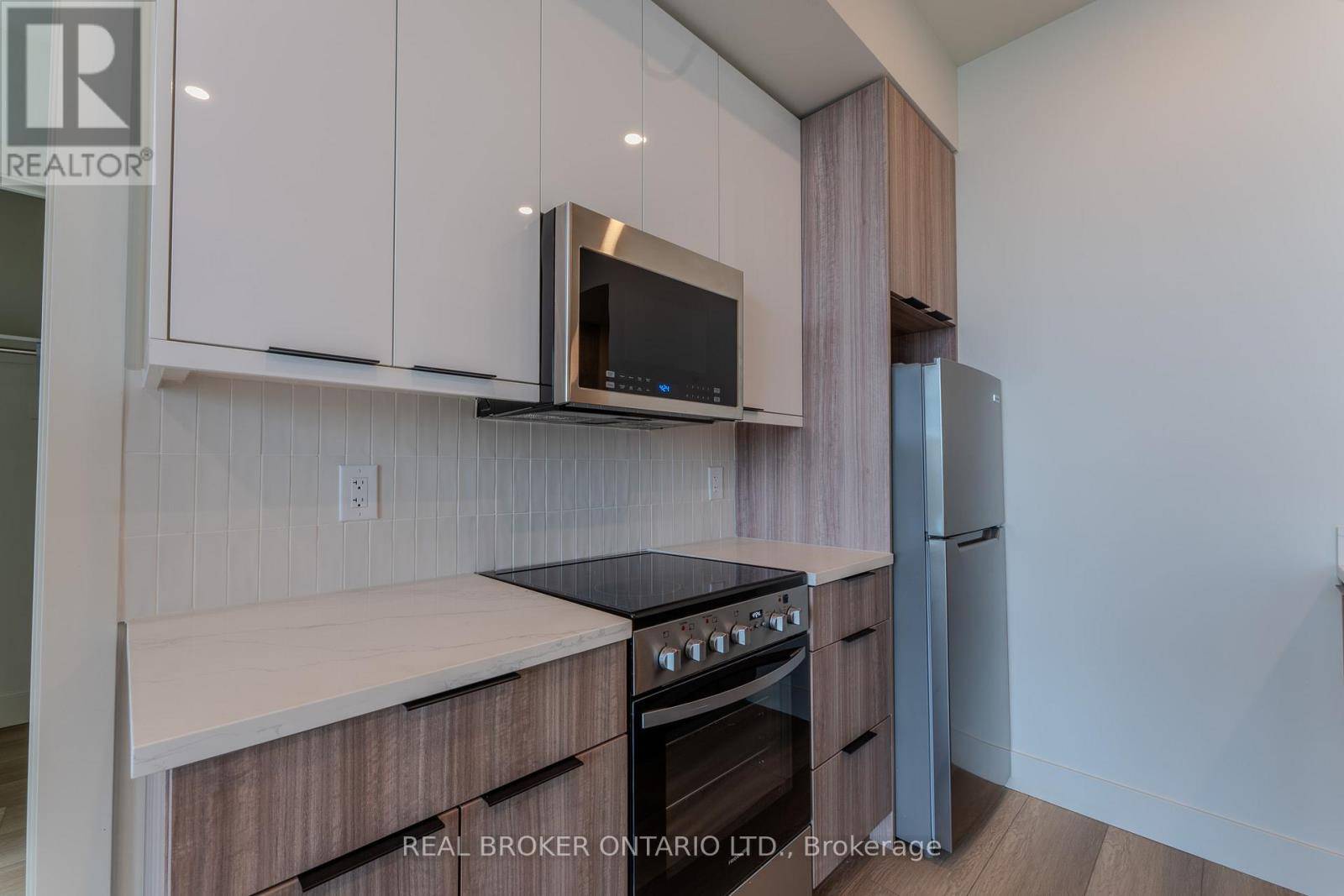 Hamilton (corktown), ON L8N1P7,24 Augusta ST #609