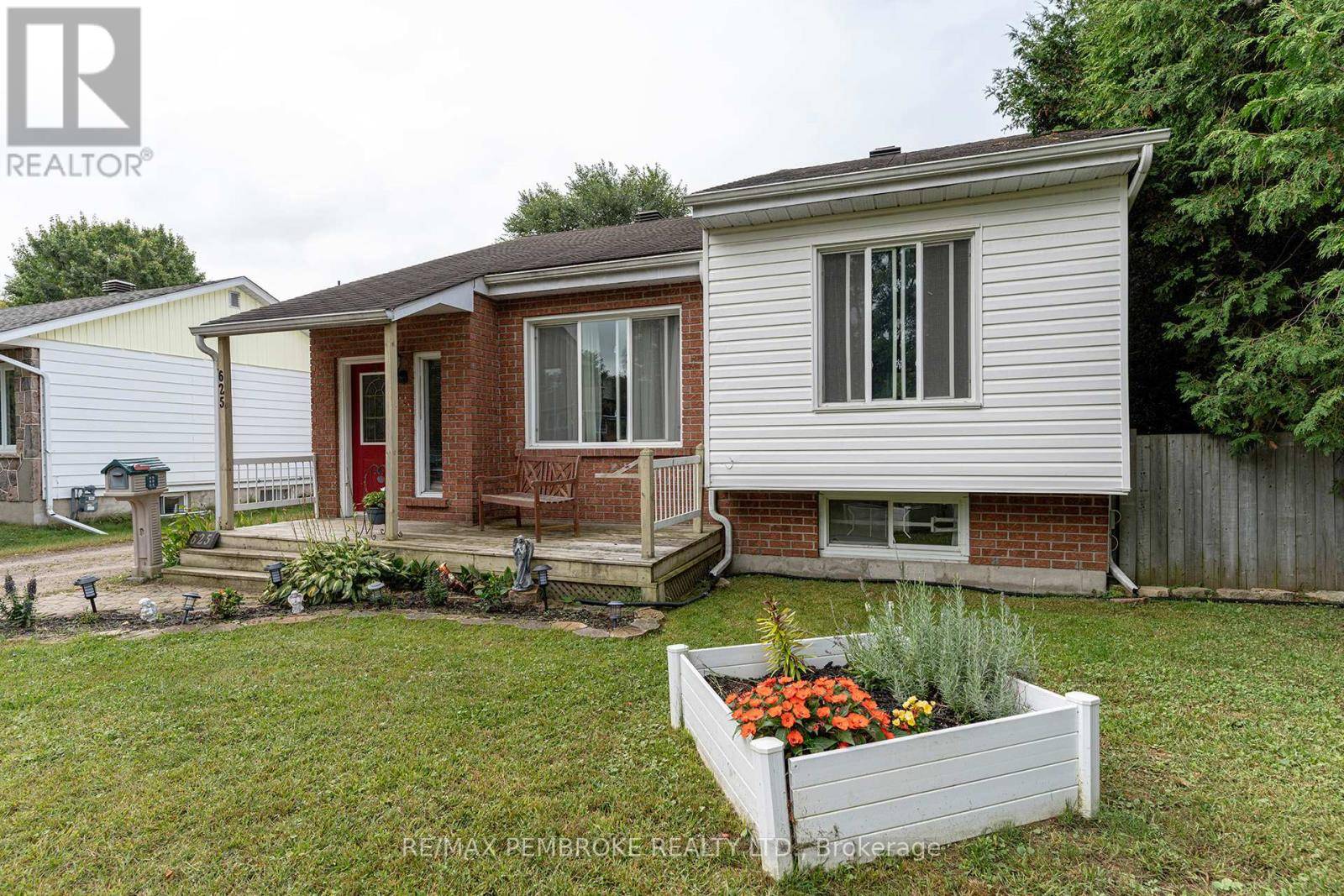 Petawawa, ON K8A7K1,625 ANNE STREET