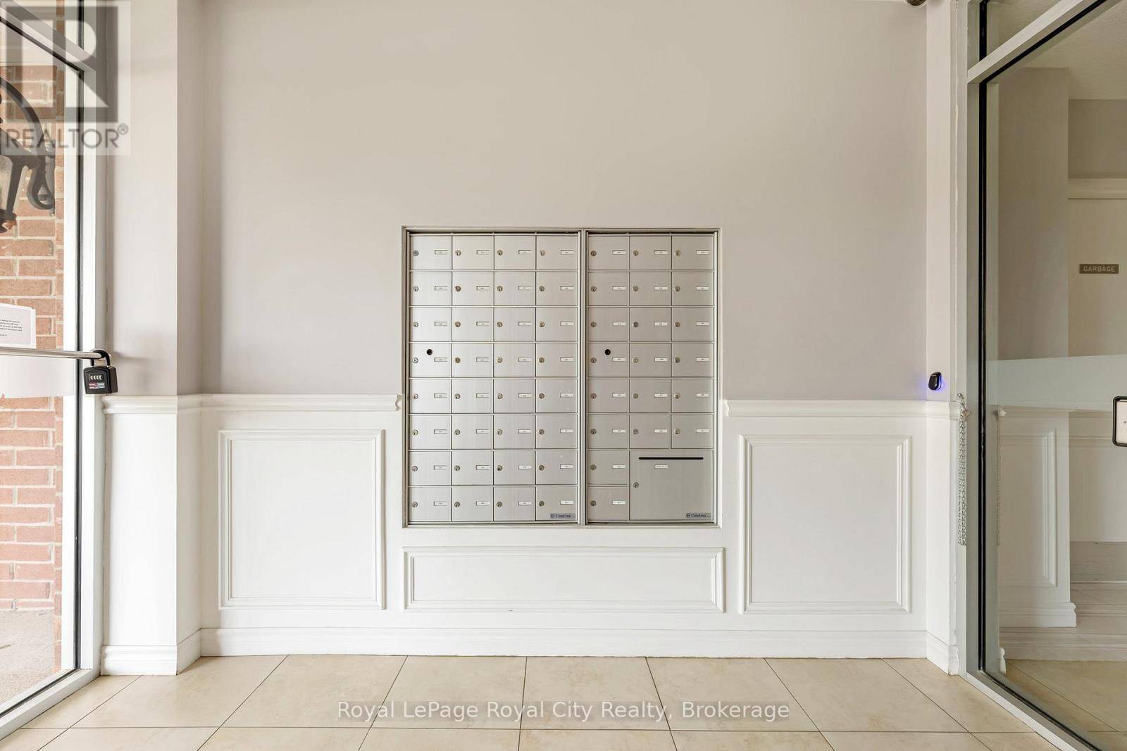 Guelph (grange Road), ON N1E0C4,415 Grange RD #111