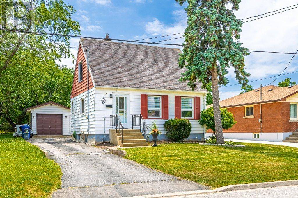 Fort Erie (central), ON L2A2Y1,313 HIGHLAND AVENUE