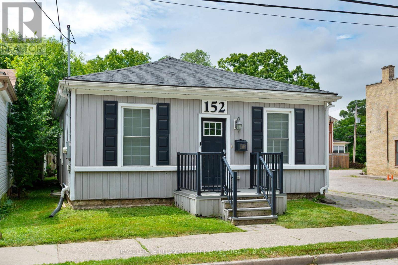 London North (north N), ON N6H1X7,152 WILSON AVENUE