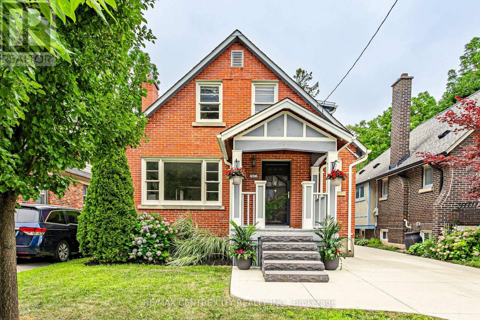 London South (south F), ON N6C1Y2,496 BAKER STREET