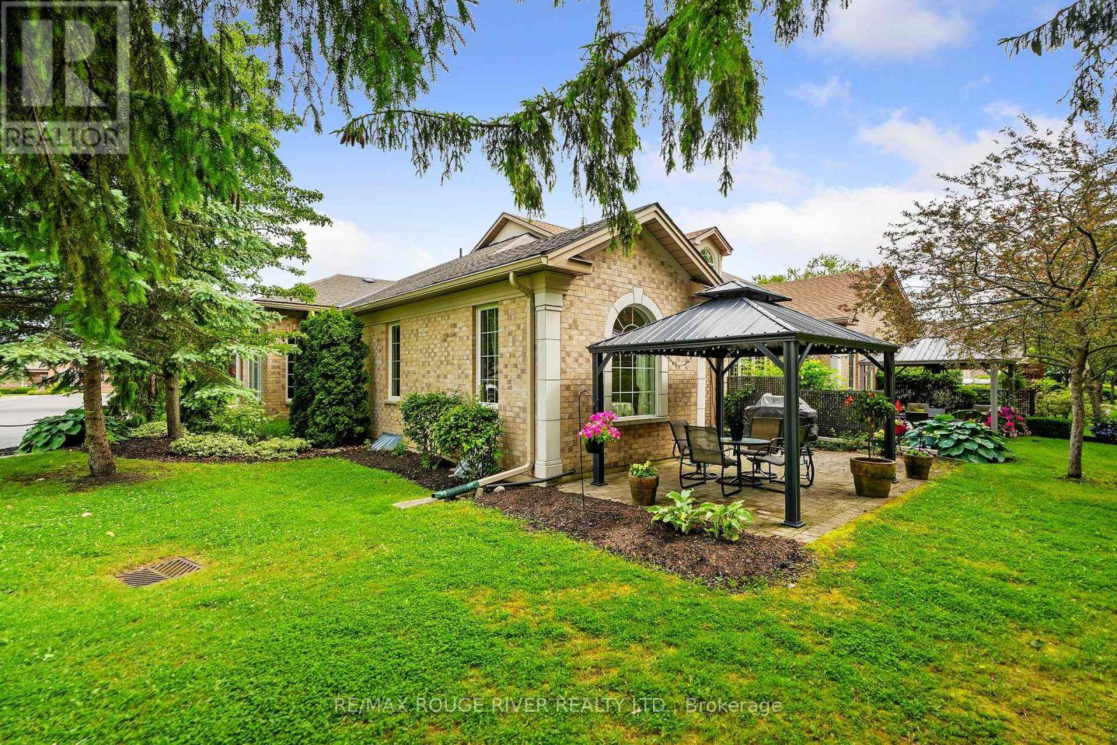 Cobourg, ON K9A0A9,120 University AVE East #101