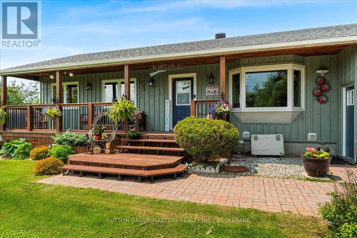 Tyendinaga (tyendinaga Township), ON K0K2N0,84 PLUMB ROAD