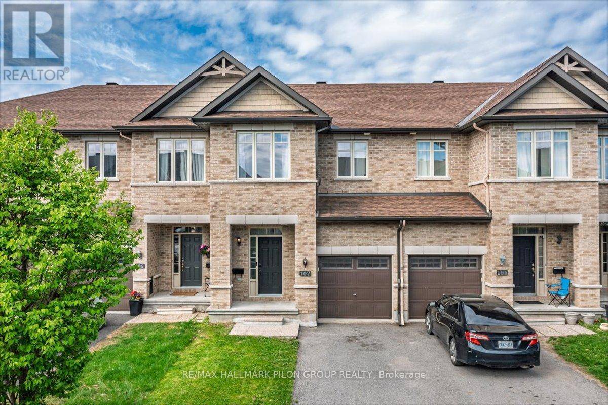 Ottawa, ON K1V2N3,107 WATCHHORN GROVE