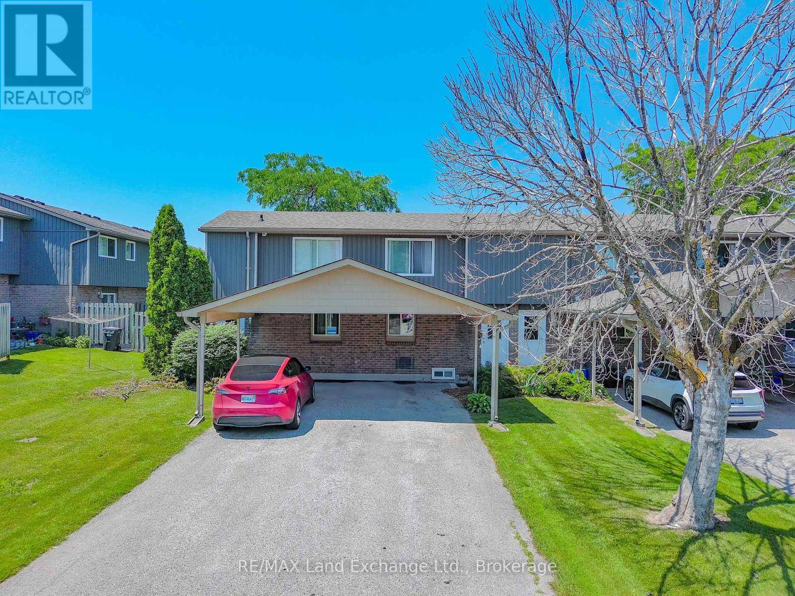 Kincardine, ON N2Z1N7,866 WALSH STREET