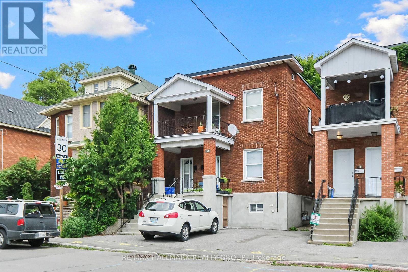 Ottawa, ON K1Y1X7,113/113 1/2 FAIRMONT AVENUE