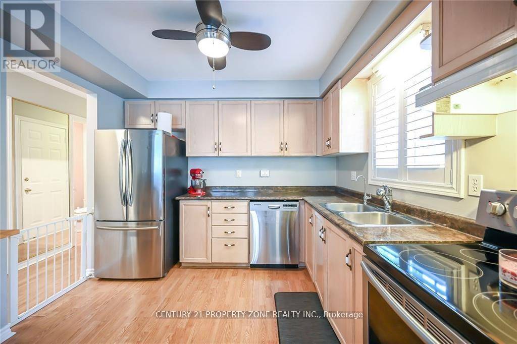 Hamilton (stoney Creek), ON L8E5V6,40 FRANCES AVENUE
