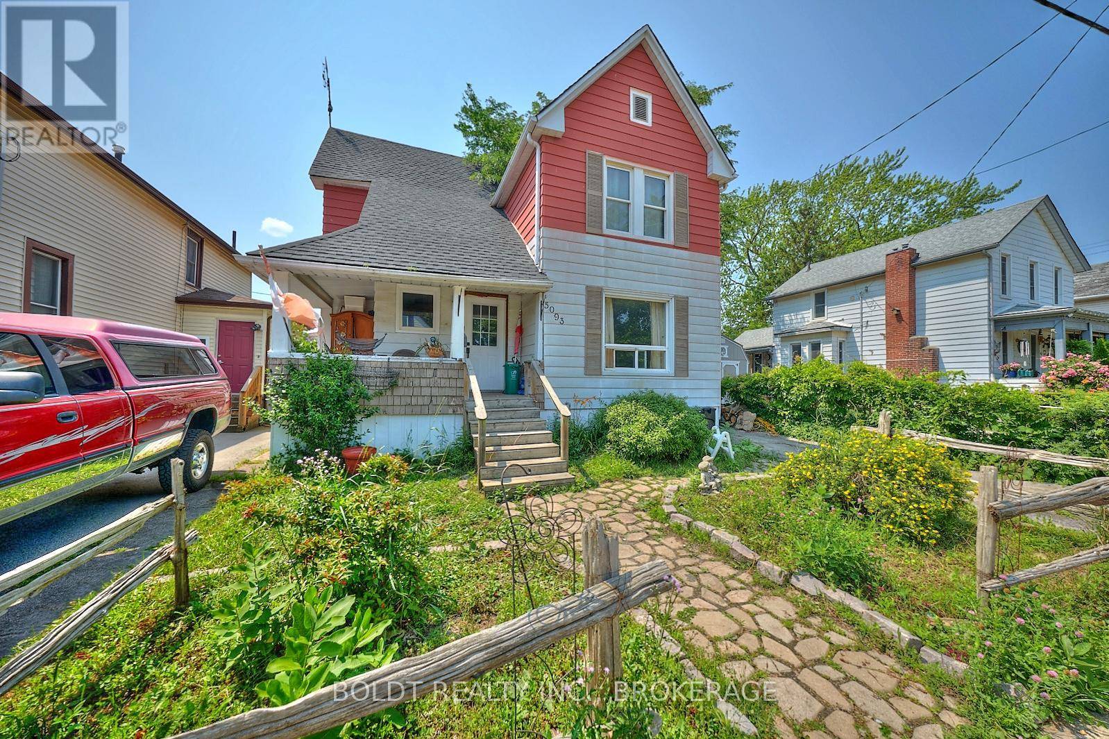 Niagara Falls (downtown), ON L2E3X3,5093 HUTTON AVENUE