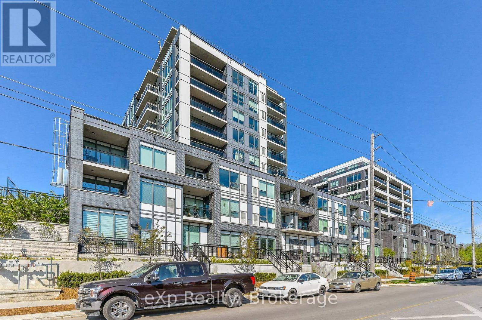 Guelph (downtown), ON N1E0A8,63 Arthur ST South #612