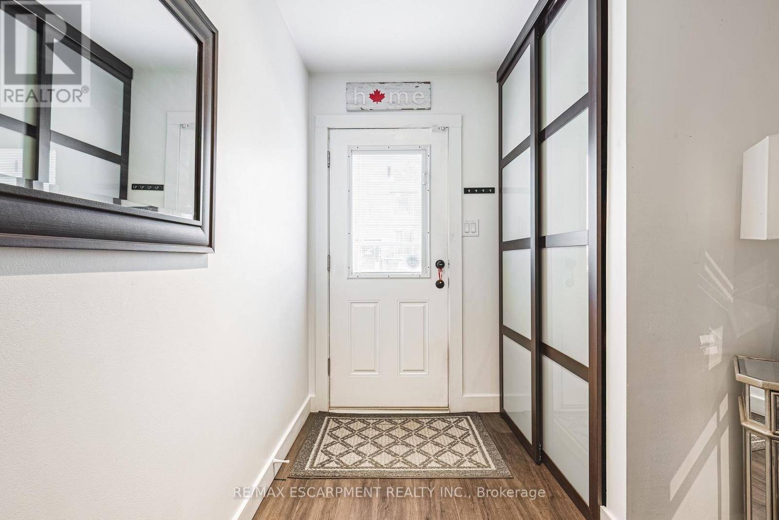 Hamilton (stoney Creek Mountain), ON L8J2N4,1155 Paramount DR #26