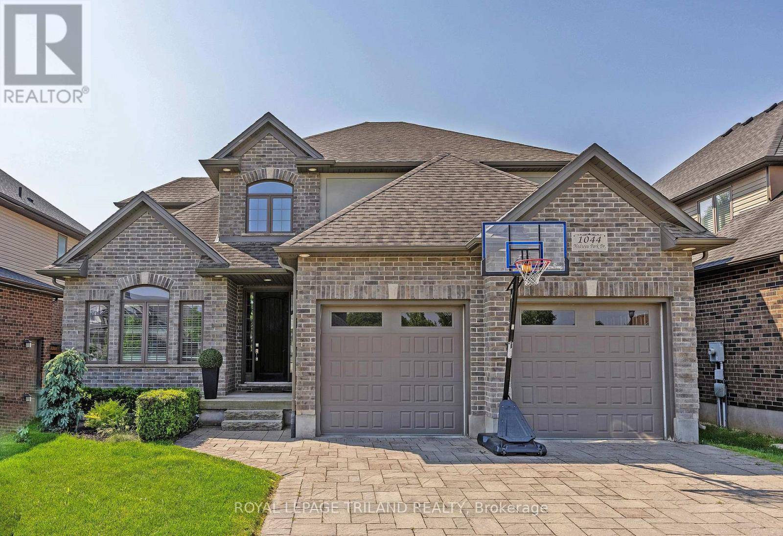 London North (north S), ON N6G0E4,1044 MEDWAY PARK DRIVE