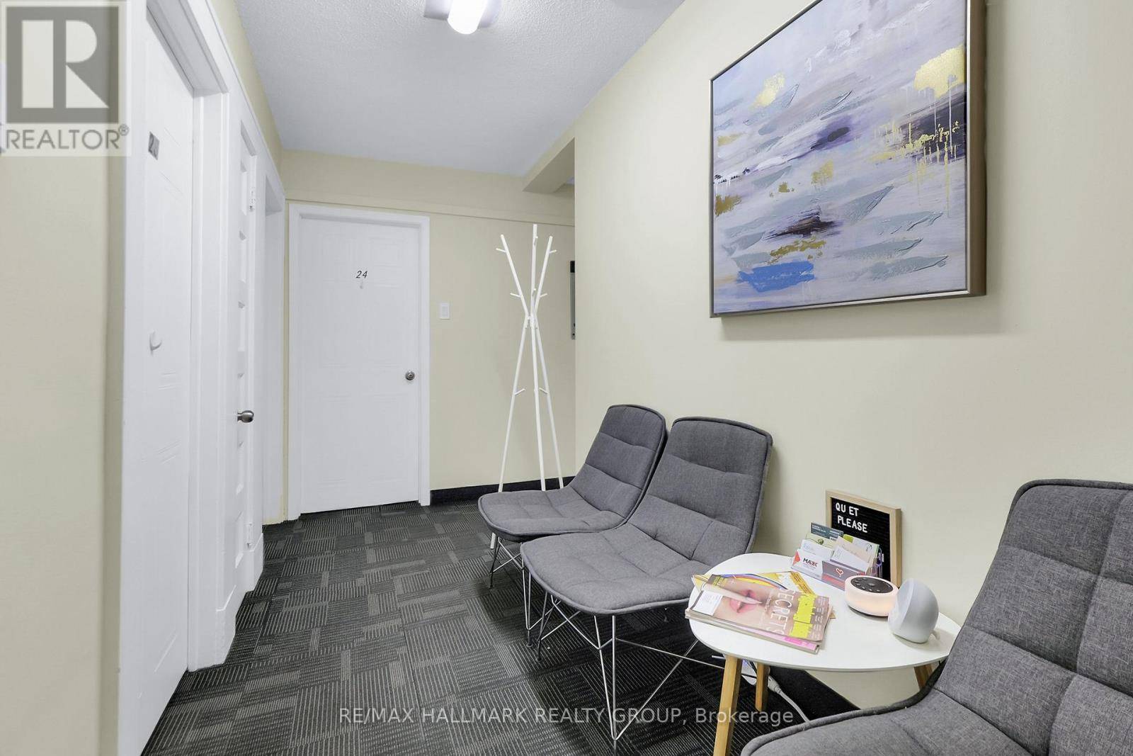 Ottawa, ON K1R5P2,563 Gladstone AVE #22