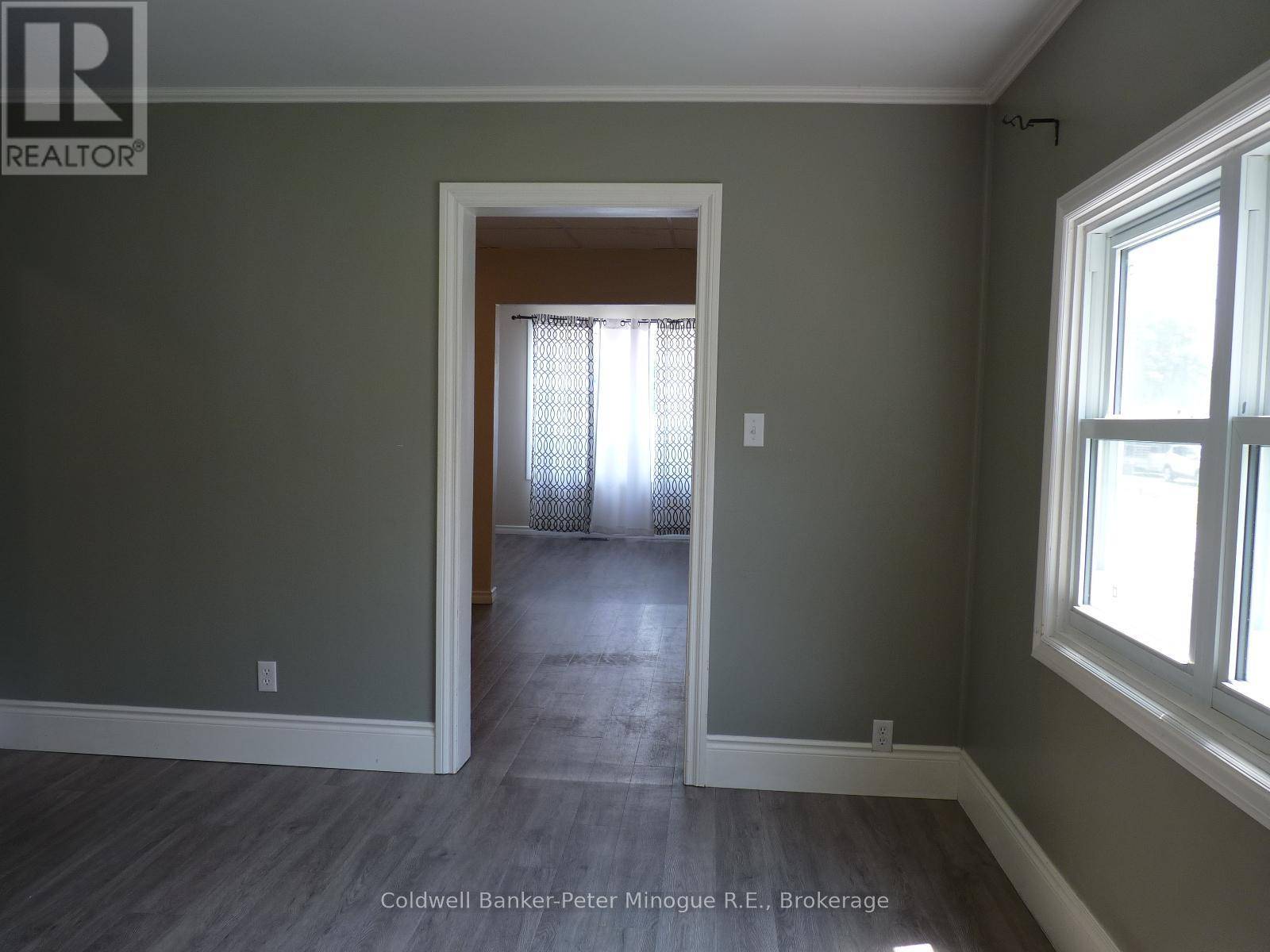 North Bay (central), ON P1B6E9,377 DUKE STREET W