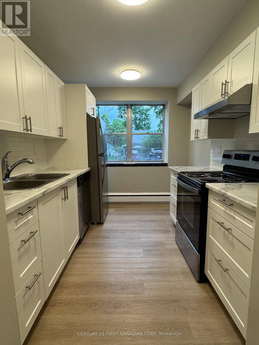 London South (south F), ON N6C4J8,75 High ST #106