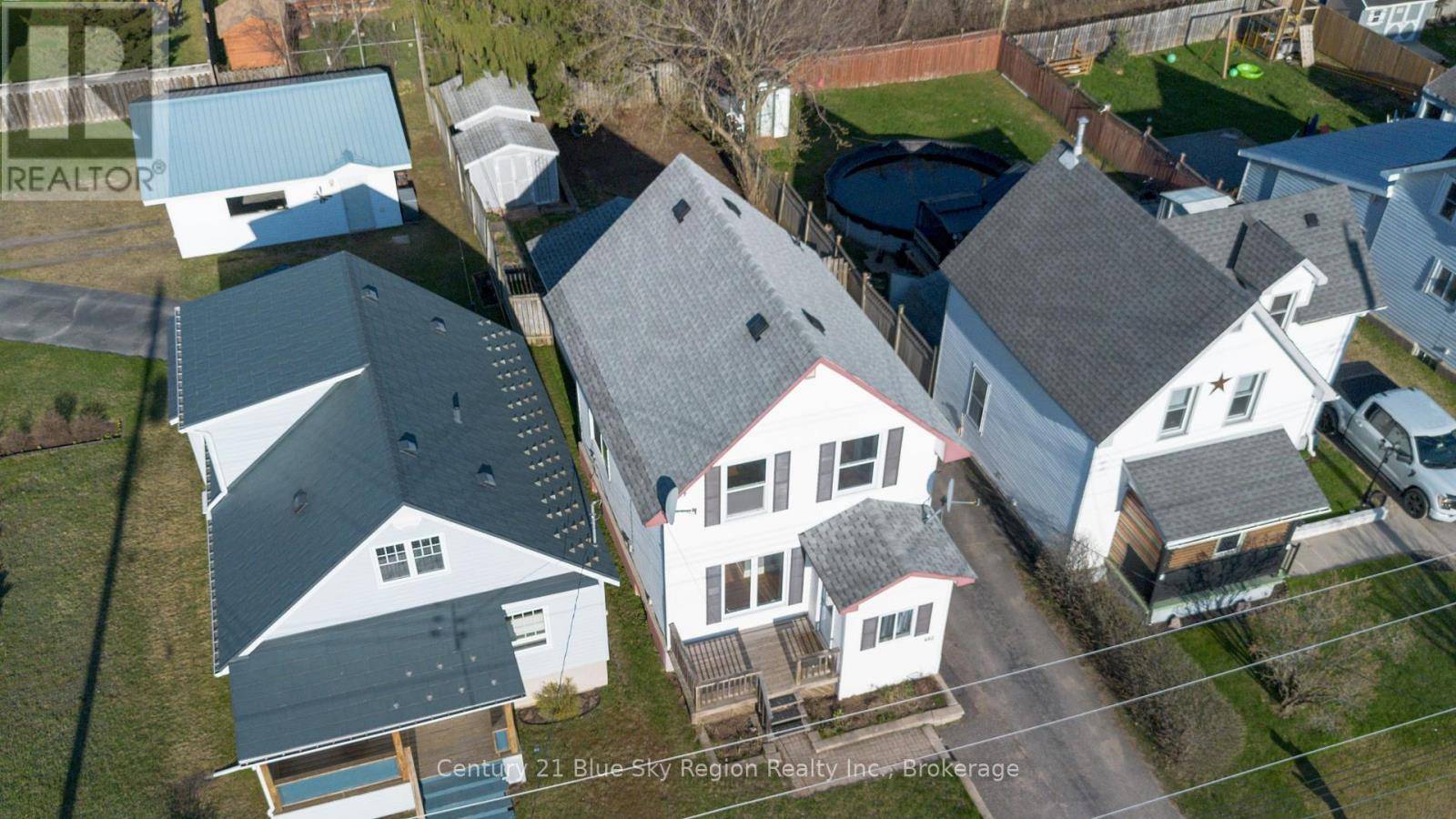North Bay (central), ON P1B5W3,482 O'BRIEN STREET