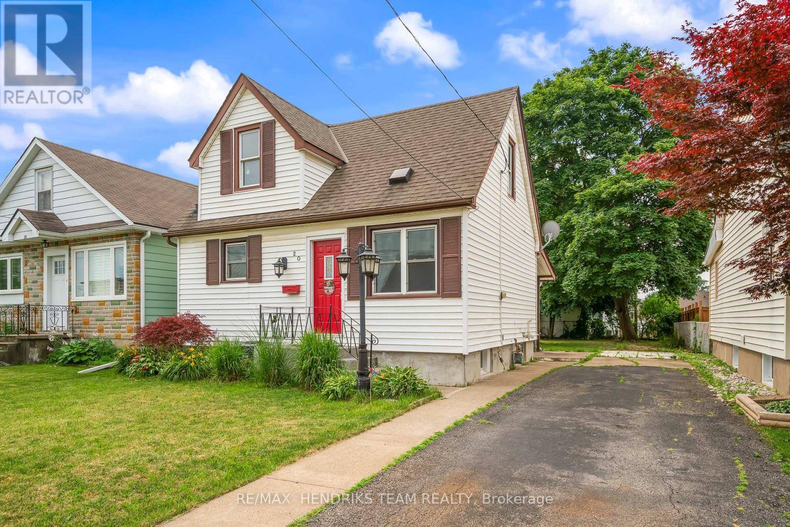 St. Catharines (facer), ON L2M5K4,20 EASTBOURNE AVENUE