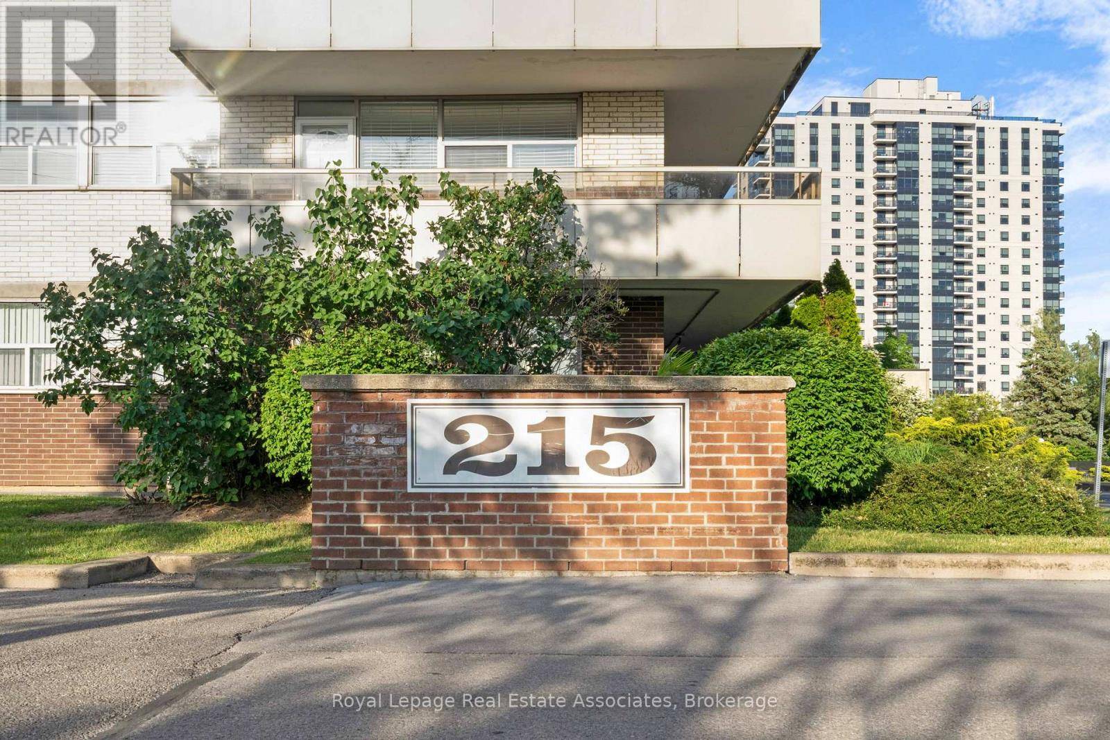 St. Catharines (glendale/glenridge), ON L2T3J7,215 Glenridge AVE #1204