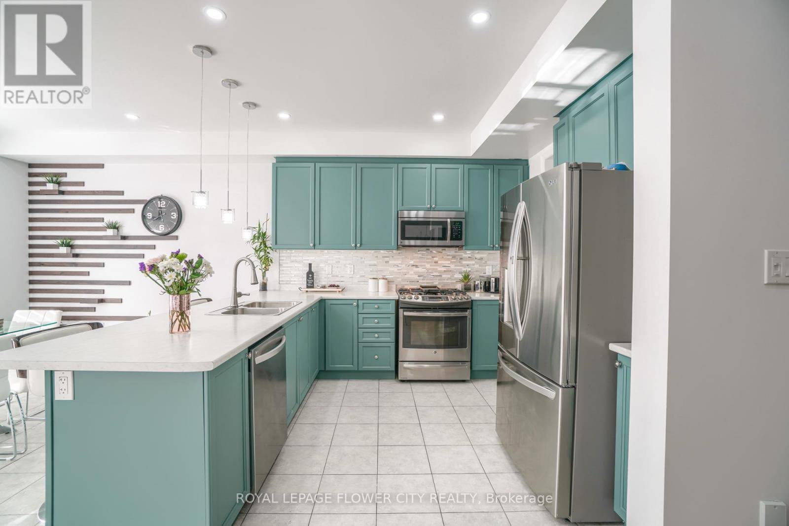 Shelburne, ON L9V2S2,318 WALLACE STREET