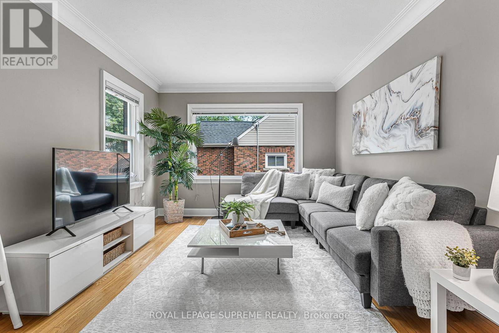 St. Catharines (e. Chester), ON L2P3E2,30 CAMERON ROAD