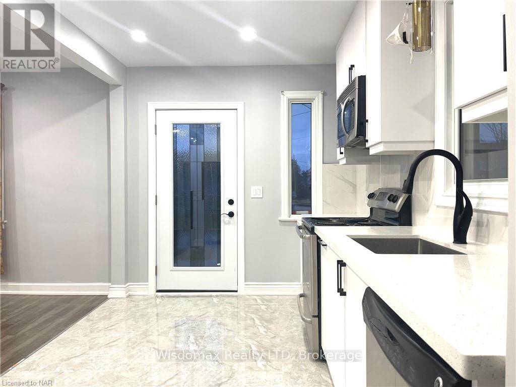 St. Catharines (port Dalhousie), ON L2N4E4,15 PHILPARK ROAD