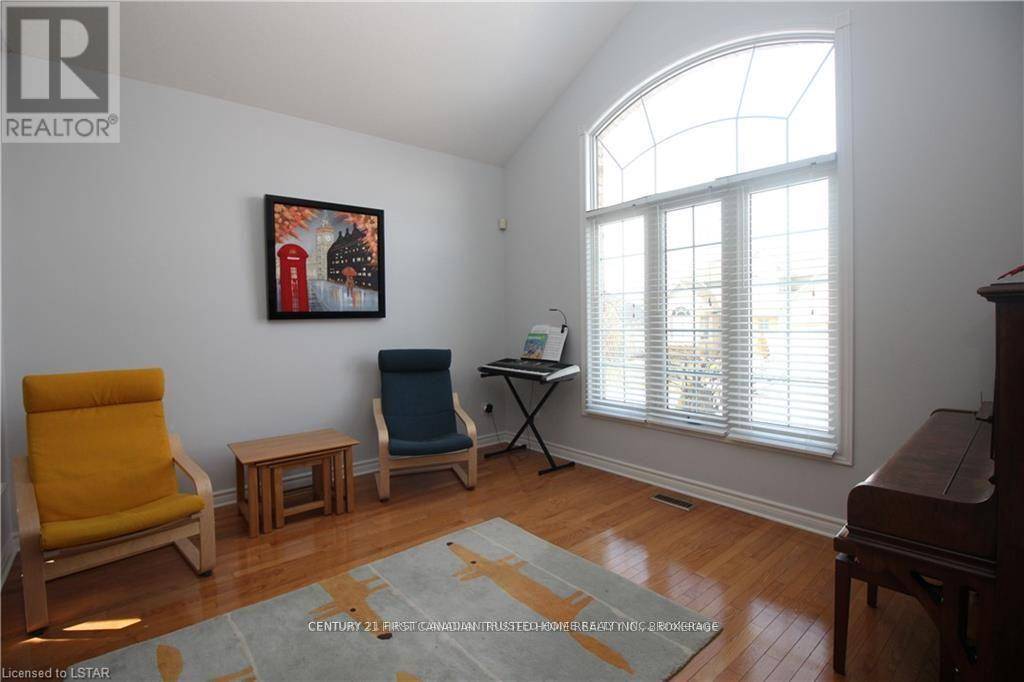 London North (north R), ON N6B1R1,157 MCGARRELL DRIVE