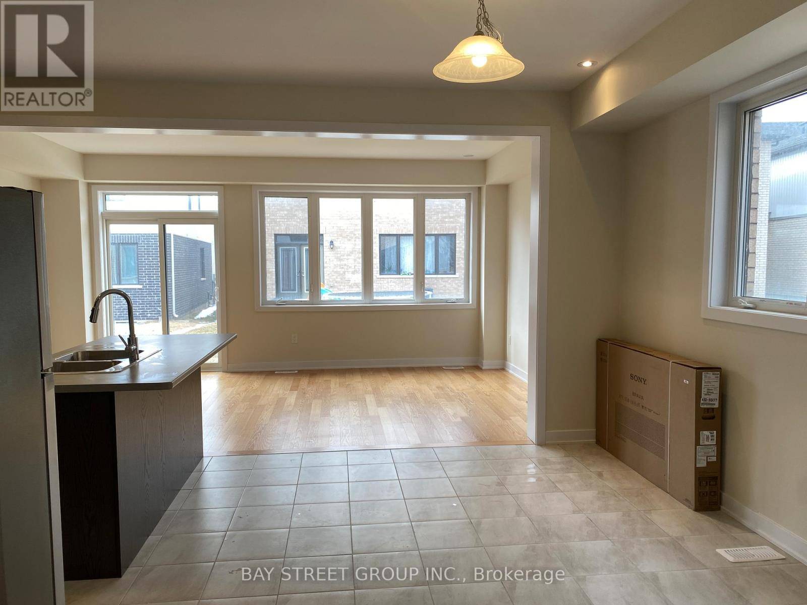 Welland (dain City), ON L3B0M2,11 KEELSON STREET