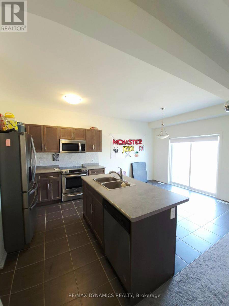 Thorold (confederation Heights), ON L2V0B2,51 BUR OAK DRIVE